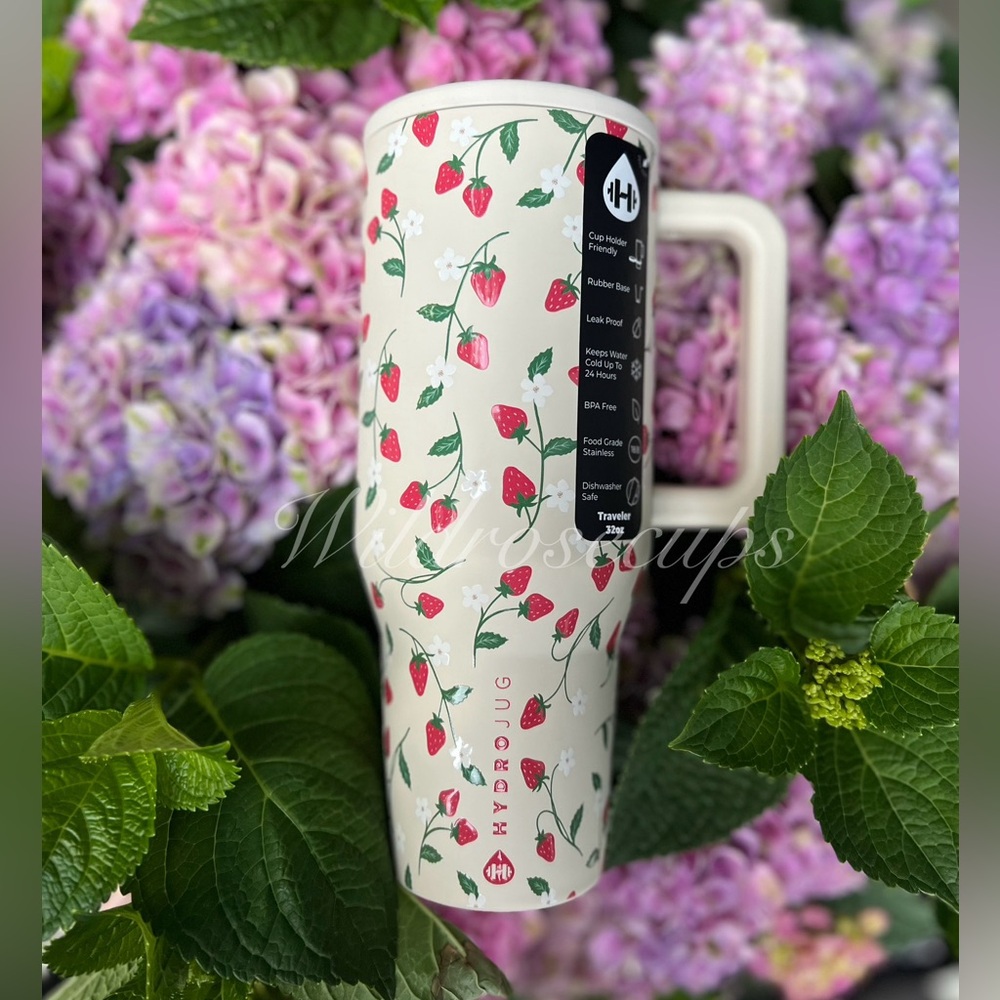 🍓Cream Strawberry🍓 HydroJug Tumbler 32OZ NWT - Picture 1 of 5